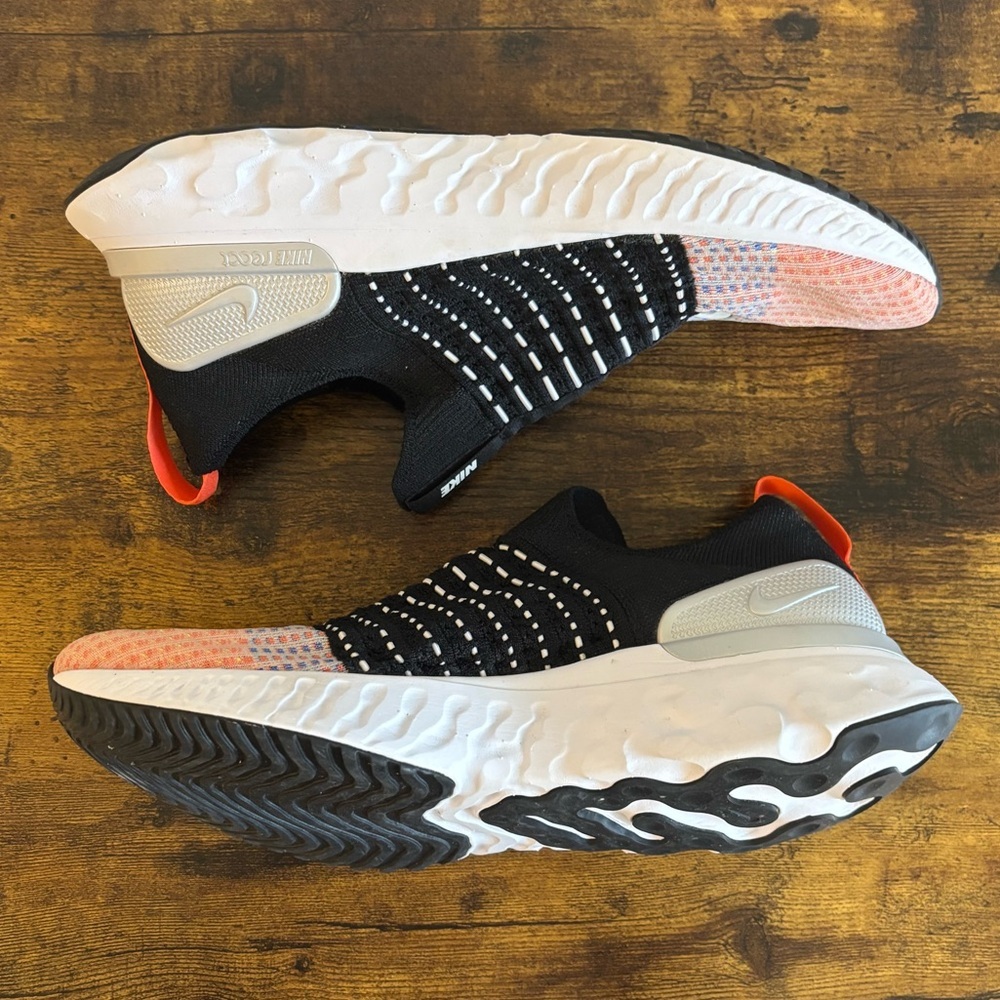 Nike React Phantom Run Flyknit 2 Men's Running Shoes - Picture 12 of 16